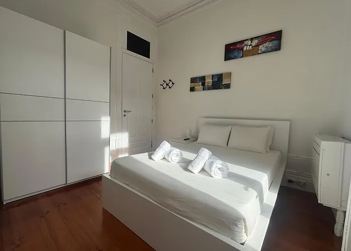 Pombeiro Aparthotel Porto